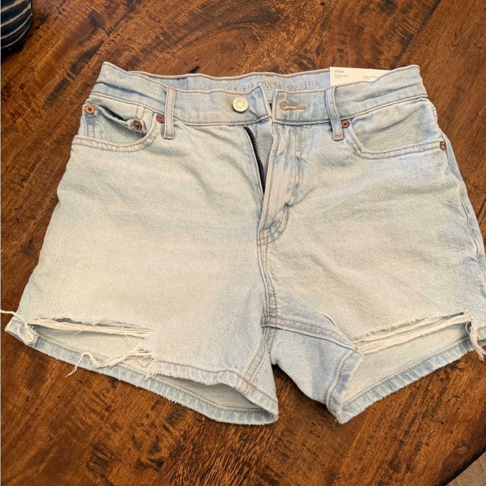 American Eagle Strigid Light Blue Denim Women Shorts- NWT